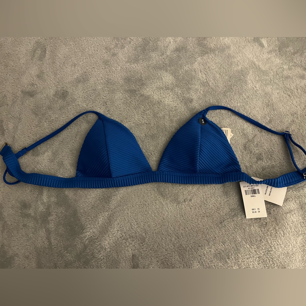 Blue ribbed bikini top